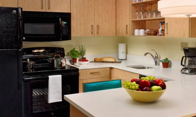 Flagstaff Hotel | 2 Spacious Classy Units, Near 10 Fairway, With Outdoor Pool, Pets Are Allowed!