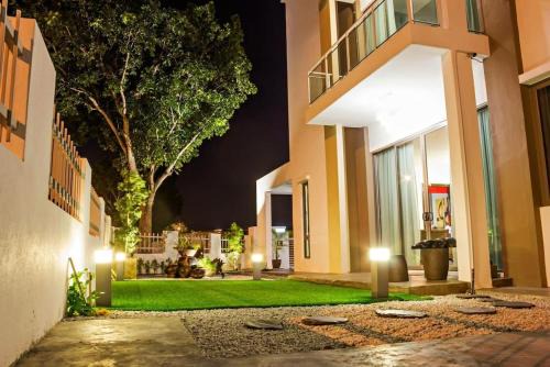 Gelugor Casa | 2 Spacious Lupsxury conor villa garden Parking group family gathering wedding