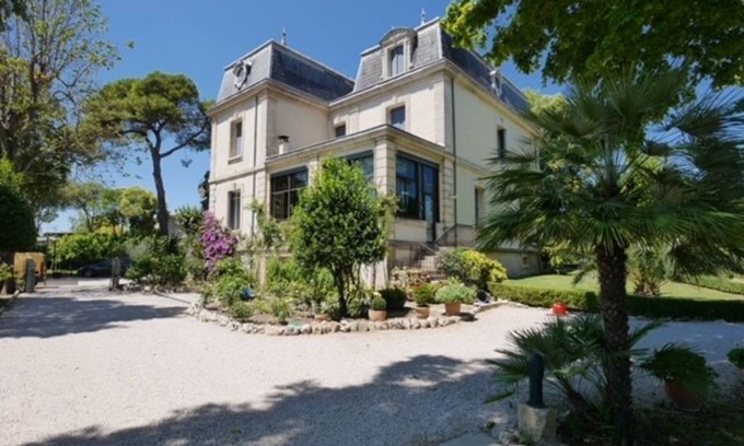 Sommieres Apartamento | 2-star apartment in writer's house