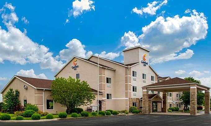 Warren Hotel | Hotel de 3 estrellas ∙ Comfort Inn Warren I-69