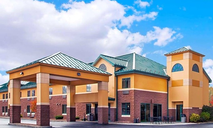 Brewerton Hotel | Hotel de 3 estrellas ∙ Days Inn by Wyndham Brewerton/ Syracuse near Oneida Lake