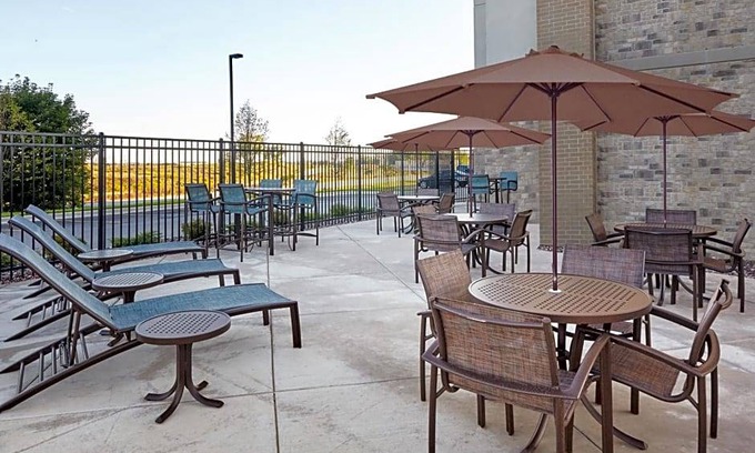 Franklin Hotel | Hotel de 2 estrellas ∙ Hampton Inn & Suites Milwaukee/Franklin