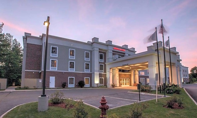 Lenox Hotel | Hotel de 2 estrellas ∙ Hampton Inn & Suites Berkshires-Lenox
