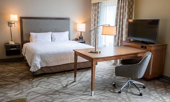 Lochmere Hotel | Hotel de 2 estrellas ∙ Hampton Inn & Suites Tilton