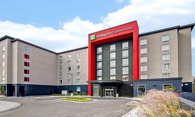 Durham Region Hotel | Hotel de 2 estrellas ∙ Holiday Inn Express & Suites Oshawa Downtown - Toronto Area, an IHG Hotel