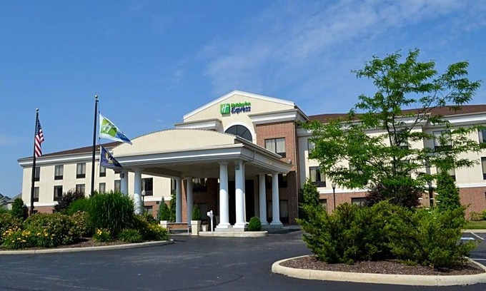 Kent Hotel | Hotel de 2 estrellas ∙ Holiday Inn Express & Suites-Kent, University Area