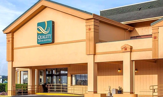 North Bend Hotel | Hotel de 3 estrellas ∙ Quality Inn & Suites at Coos Bay