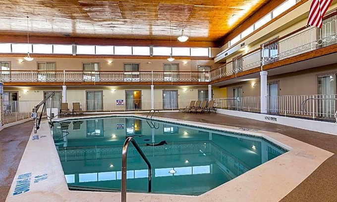 Coldwater Hotel | Hotel de 2 estrellas ∙ Quality Inn & Suites Coldwater near I-69
