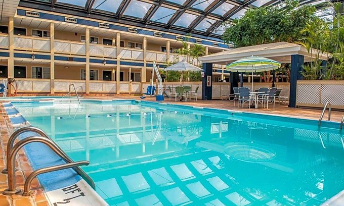 Wayne Hotel | Hotel de 3 estrellas ∙ Ramada by Wyndham Indianapolis Speedway