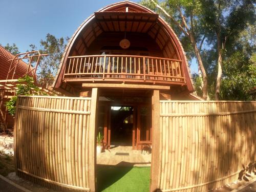 Uluwatu Chalet De Esquí | 2 storey wooden house in the heart of Uluwatu