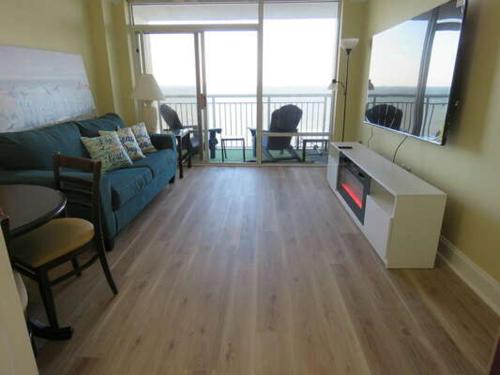 Downtown Myrtle Beach Casa | 2 Story Direct Oceanfront Penthouse- Sandy Beach Resort 1116- Sleeps 6!