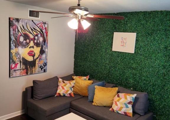 Spring Branch Central Apartamento | 2 Stylish 3BR Galleria-Downtown Free Parking