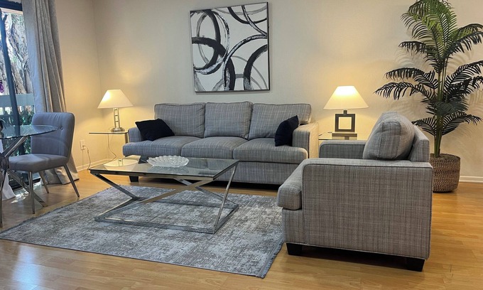 Downtown Apartamento | 2. Terrific Apartment 2-bdrm, 2-bath, City Center