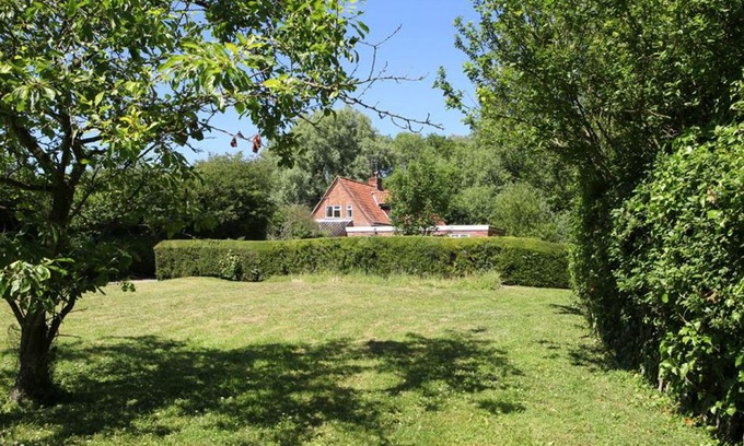 Beccles Casa | 2 The Homestead (4) - Studio House, Sleeps 4