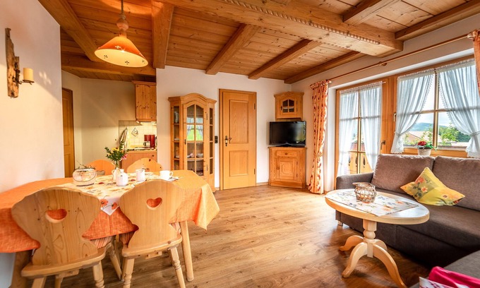 Ruhpolding Apartamento | -2- Apartamento (43 m 2), balcón, cocina, 1 dormitorio y 1 salón / dormitorio, máx. 4 pers, internet inalámbrico