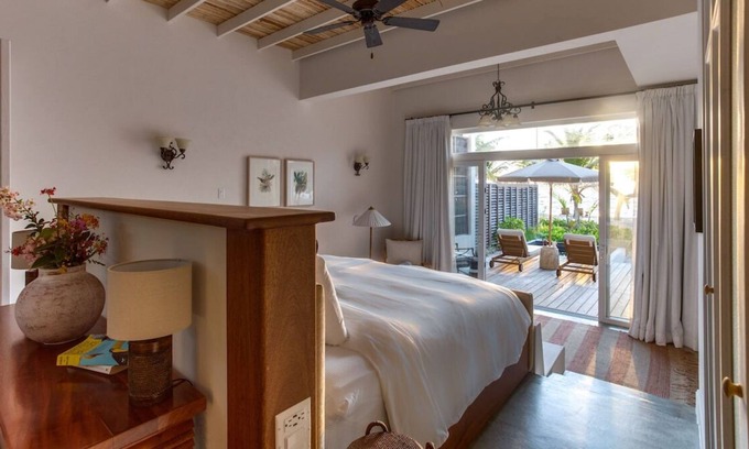 Plantation Casa | 2 x 2 Bedroom Beachfront Room at Itzana Resort