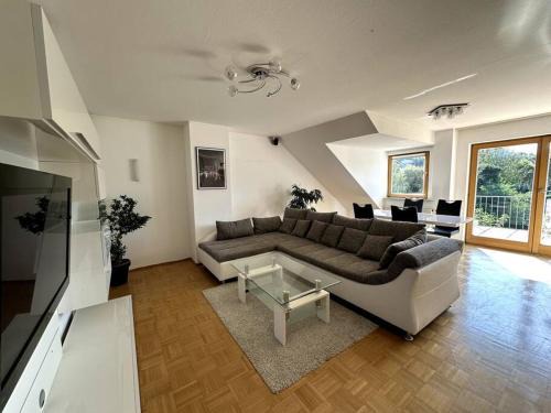 Schweinheim Apartamento | 2-Zimmer-Wohnung mit Balkon & guter Anbindung in Aschaffenburg