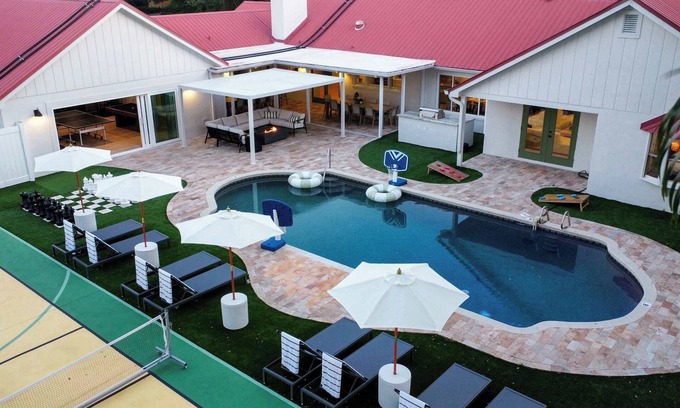 Anona Casa | 20 Guests | Pool Luxe Gym Sauna Pickleball