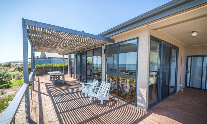 Normanville Casa | 20 Lady Bay Road - Normanville, SA