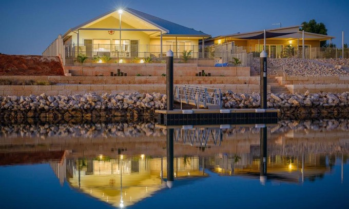 Exmouth Casa | 20 Madaffari Drive