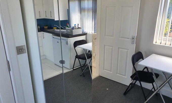 Yeading Apartamento | 20 mins Heathrow,15 mins Elizabeth line, 20 mins Wembley, 25 mins Central London