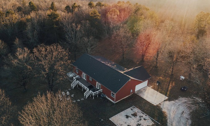 Harrison Casa | 20 mins to Ponca, 20 mins to Harrison, Sleeps 10 - HOT TUB!