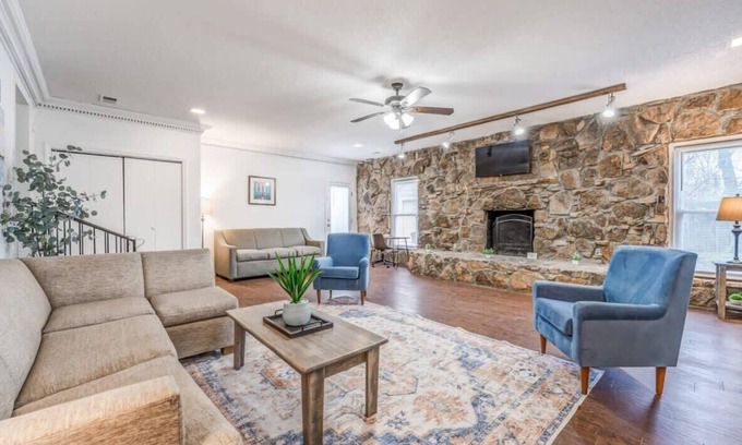 Ellendale Casa | 20 Minutes from Downtown - Blues City Retreat