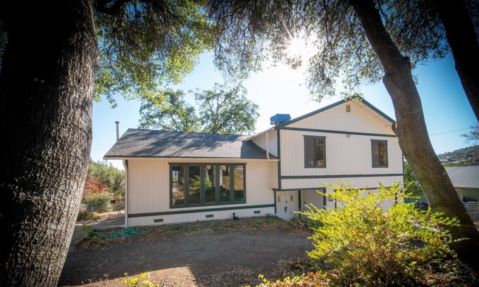 Yosemite Forks Casa | 20 minutes from Yosemite; 5 minutes to Bass Lake; Family friendly