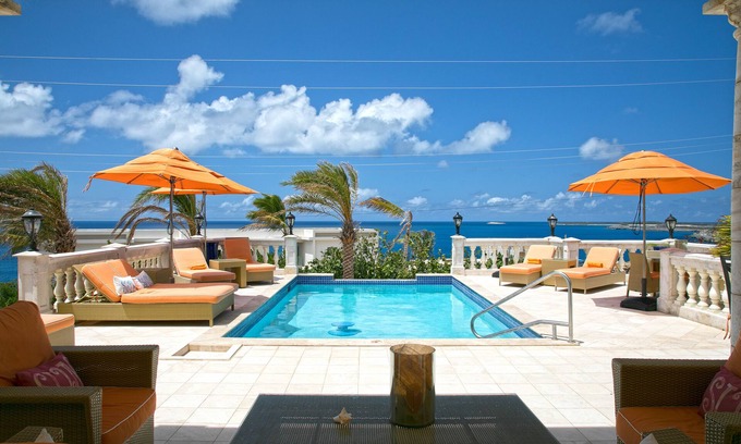 Island Harbour Casa | 20% OFF 4 Bedroom Villa- Gated, Private, Near hiking and ocean views!
