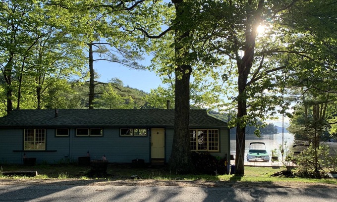 Alton Cabaña | 200 pies de la costa de Winnipesaukee con hermosas puestas de sol en la pintoresca ensenada de Roberts