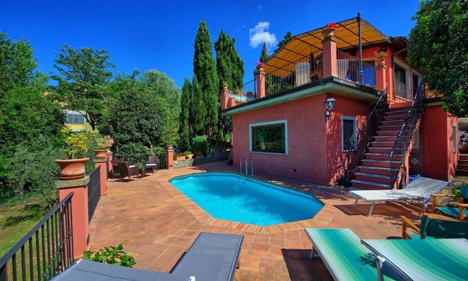 Donnini Villa | 200 m² Villa ∙ 3 habitaciones ∙ 6 huéspedes