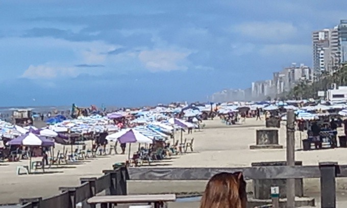 Praia Grande Apartamento | 200m2 apartment with balconies and backyard, 2 minutes from the beach, 2 parking spaces, 24-hour doorman, 8 people