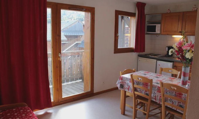 Saint-Etienne-en-Devoluy Apartamento | 200m from resort center, 7th floor, view mountain, balcony, parking, tv, ski locker, 21m²