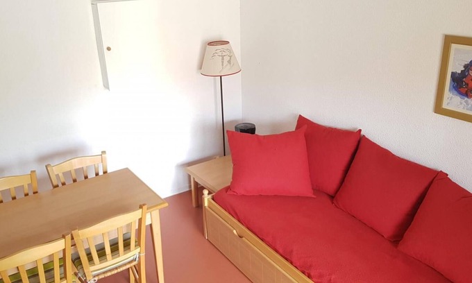 La Joue du Loup Apartamento | 200m from resort center, balcony, parking, tv, ski locker, 25m², La Joue du Loup