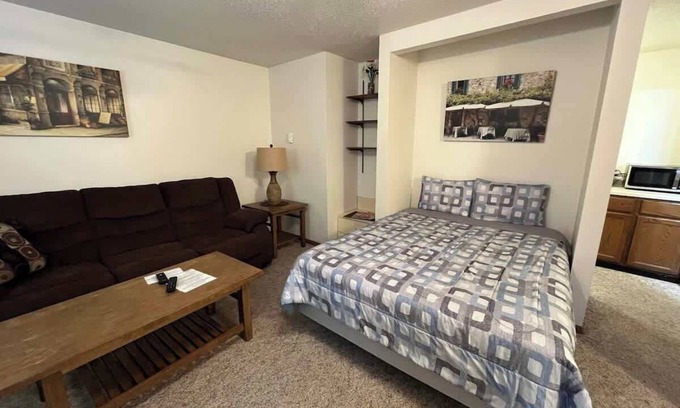 Tomah Apartamento | 201 E Veterans St Apt G by Patriot Properties