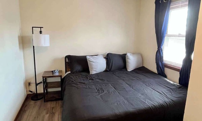 Tomah Apartamento | 201 E Veterans Street Apt C by Patriot Properties