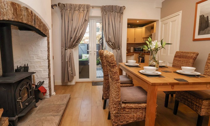 York Cabaña | 202 Salisbury Terrace