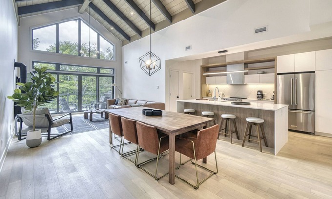Mont-Tremblant Condominio | 202 Verbier Building 13