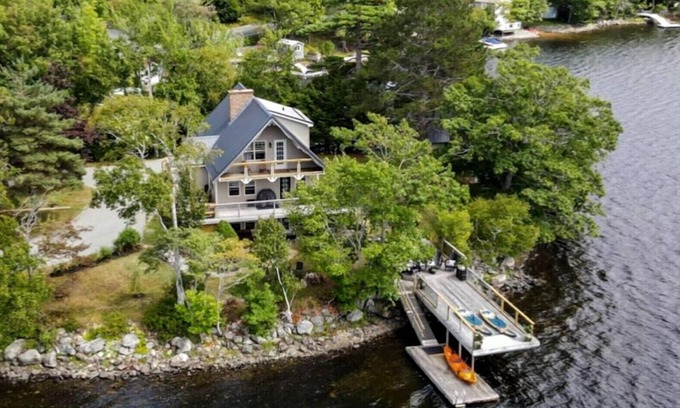 Waverley Cabaña | 2025 Vacation Rental of the Year cottage completely surrounded by water!