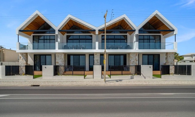 Aldinga Beach Casa | 202Espy ~ The ultimate experience. Sleeps 16