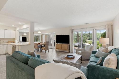 Fernandina Beach Casa | 2098 Beach Wood