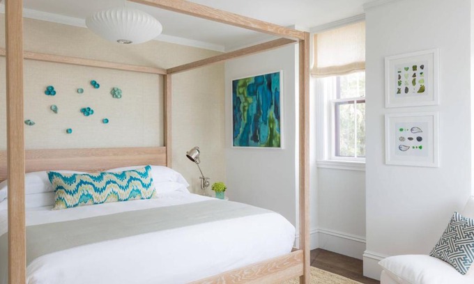 Nantucket Town Hotel | 21 Broad