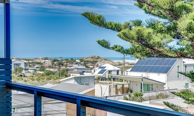 Goolwa Beach Casa | 21 Corcoran Ave - Pets Negotiable