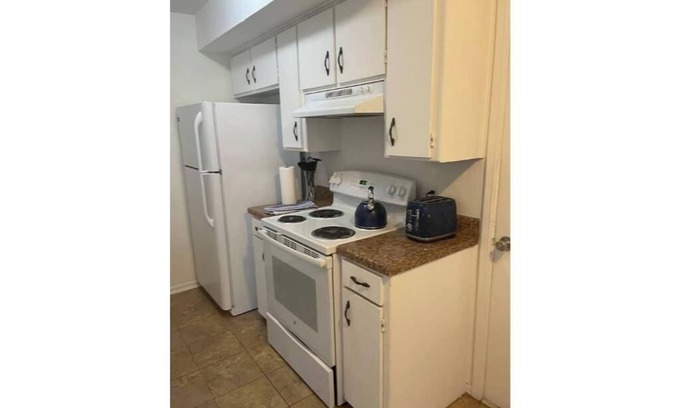 Enid Casa | 2105 Quiet 2 Bed/1 Bath Duplex,1 King and 1 Queen