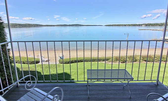 Boyne City Casa | 212 Water Street Inn