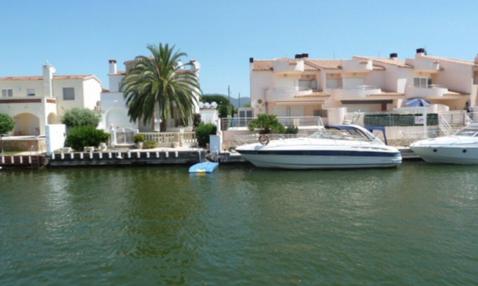 Empuriabrava Chalet De Esquí | 214-Bonita casa tipo pescadores con vistas canal