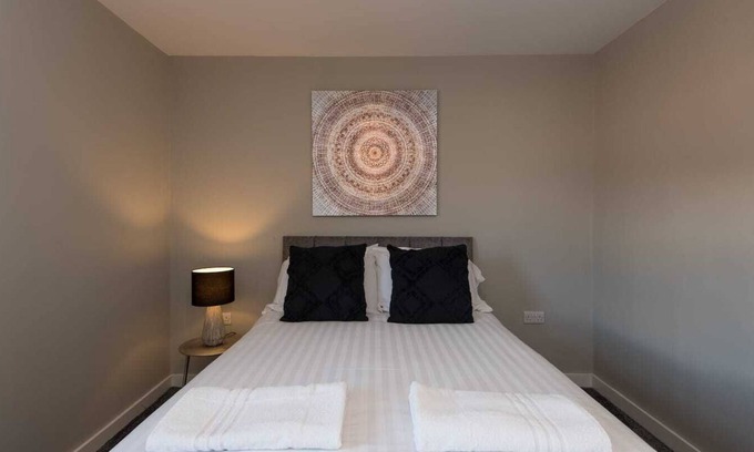 Darlington Casa | 215 Haughton Road