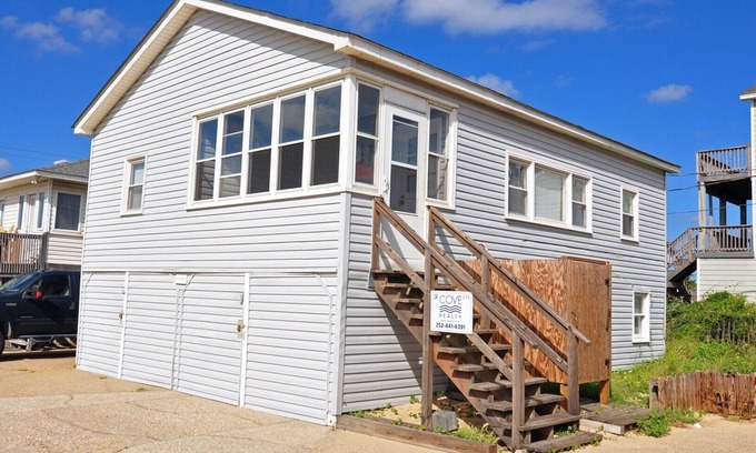 South Nags Head Casa | 215 - Casa de alquiler en el lado del océano en South Nags Head dentro de Steps to the Beach