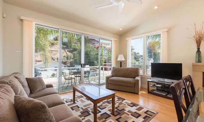Avila Beach Casa | 215 San Miguel 2 Bedroom Townhouse by Redawning