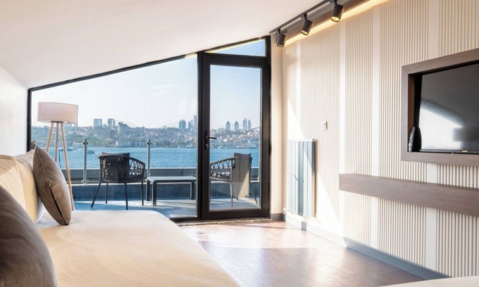 Uskudar Hotel | 216 Bosphorus